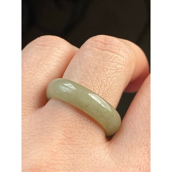 Grade A Natural icy green Jadeite Ring size 7.25 - Picture 1 of 6